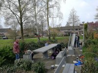 De buurttafel opgeknapt!